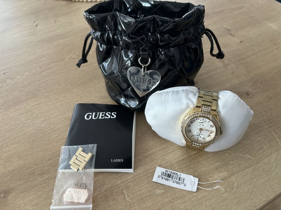 Zegarek damski GUESS pozłacany z cyrkoniami