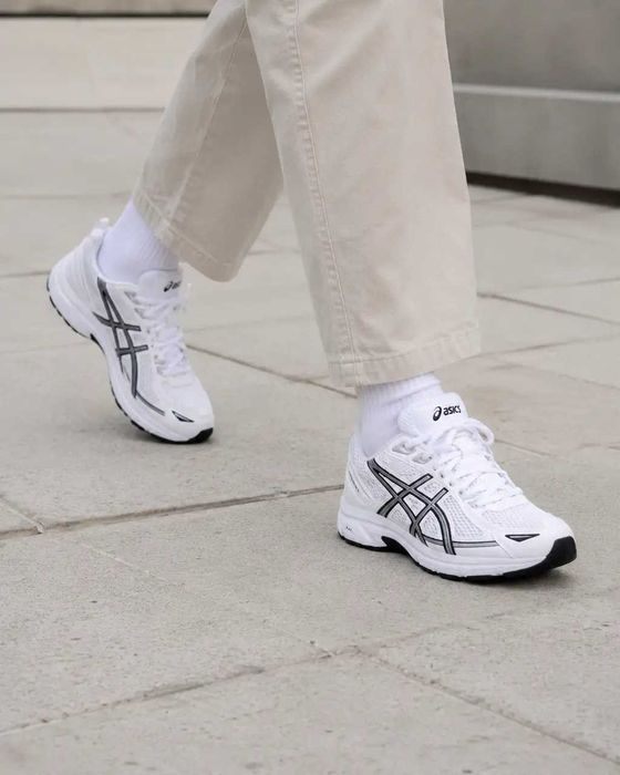 Кросівки Asics Gel-Venture 6 білі унісекс 37-41