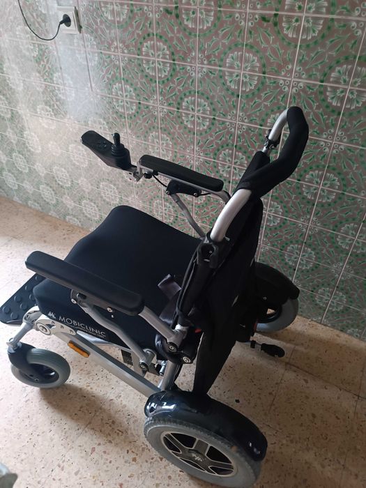 Cadeira de rodas elétrica dobrável de alumínio Troya Mobiclinic