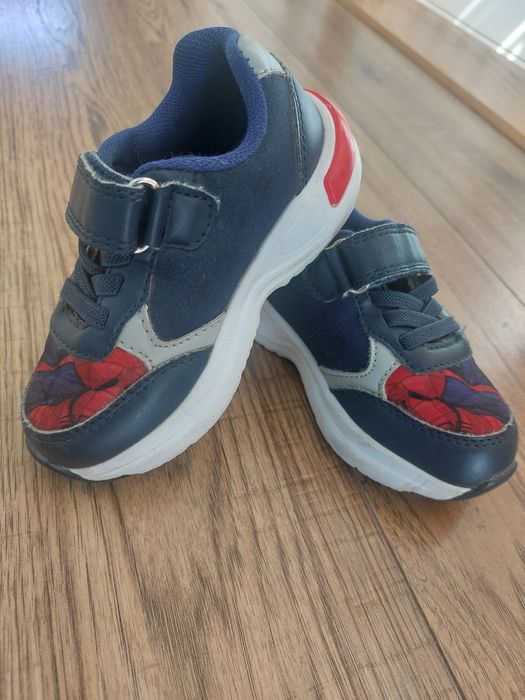 Buty chłopięce r. 22