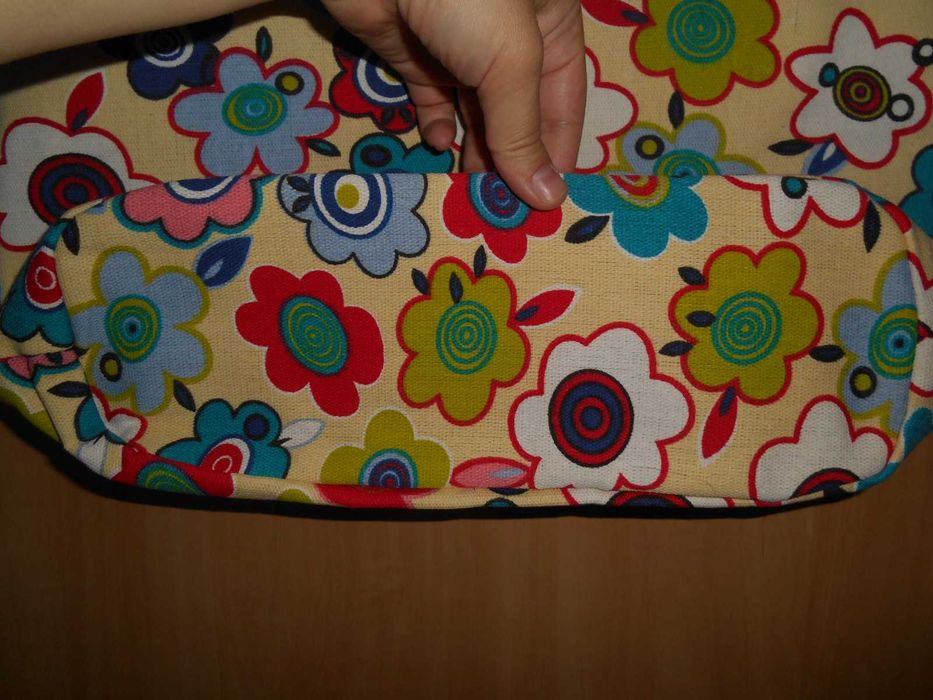 нова сумка пляжна кольорова на блискавці з підкладкою