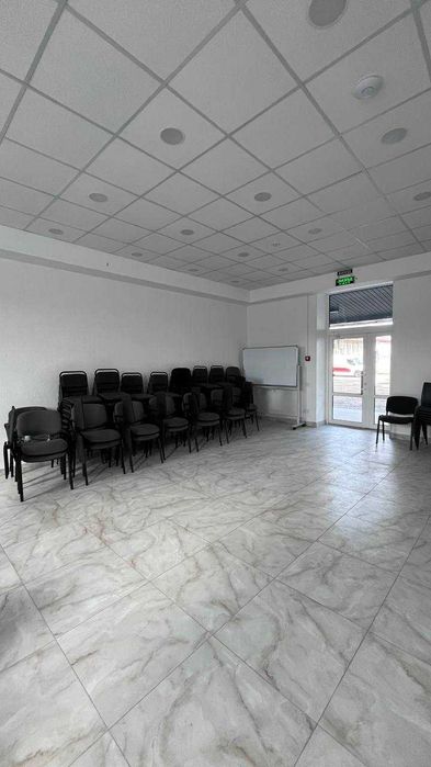 Оренда окремого приміщення 400 м2 вул. Мазепи 52