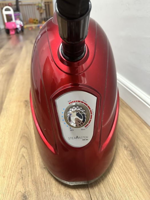 Prasowacz parowy SteaMaster  EM202