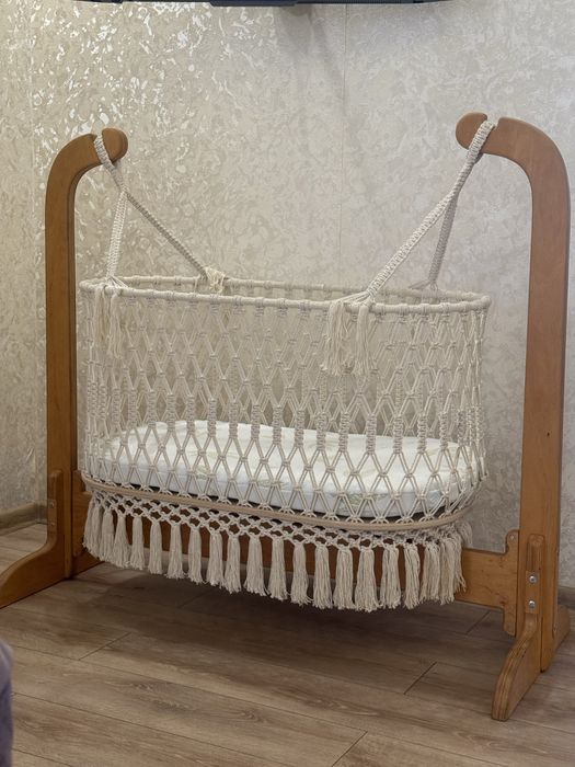Дитяче ліжечко-люлька ручної роботи в стилі Boho
