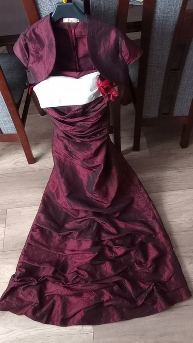 Sukienka na studniówkę