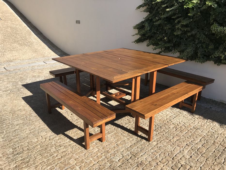 Mesa / Bancos de jardim / Terraco