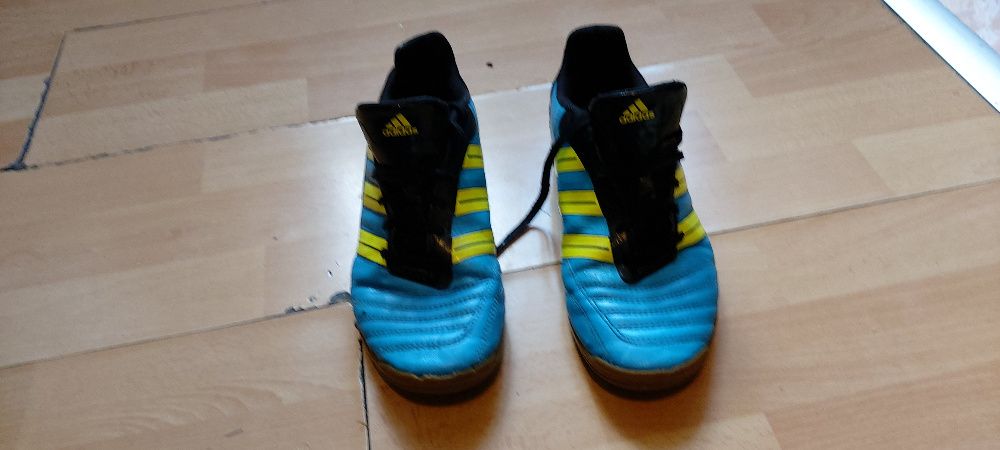 Fajne buty Adidas Predator stan super roz.38