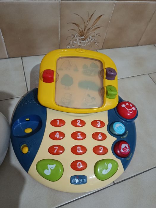 2 Brinquedos  piano para criança