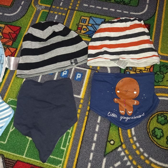 Czapki i chustki dla chłopca na wiosnę