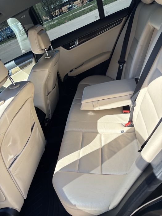 Mercedes Benz c320
