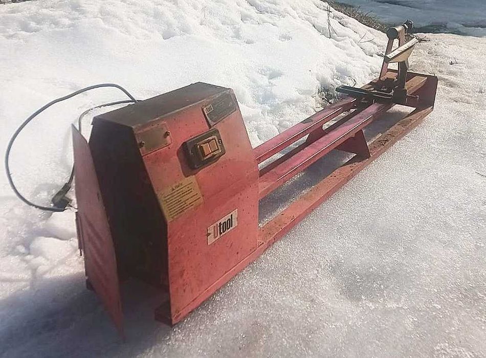 Токарный станок в отличном состоянии