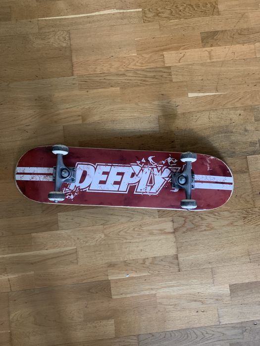 Skate deeply em muito bom estado