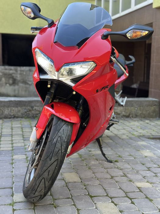 Honda VFR 800 обмін