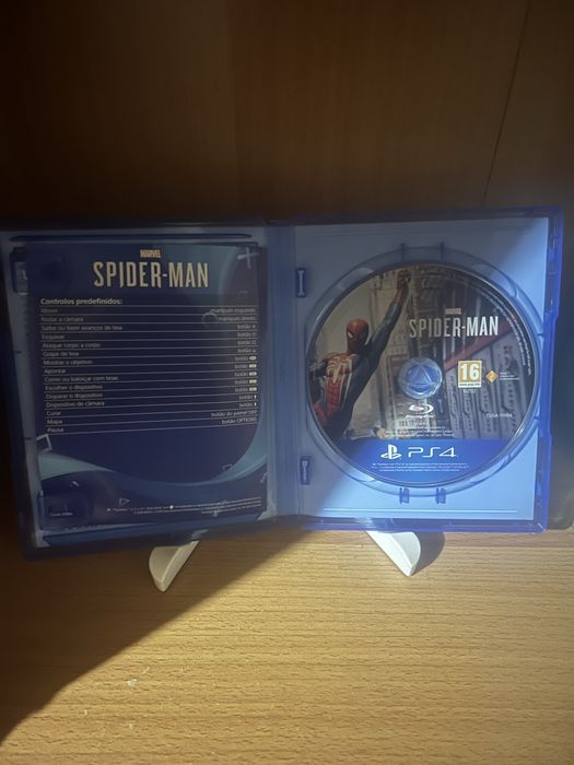 Vendo spider man jogo pra ps4 como novo
