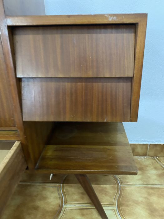 Móvel bar vintage de estilo Mid-Century Modern, anos 60/70