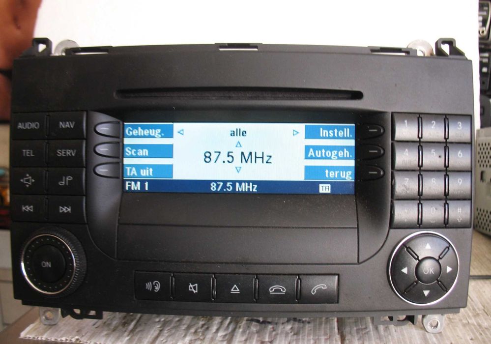 Radio Comand Mercedes W906 W169 W245 model BE6088 sprawne
