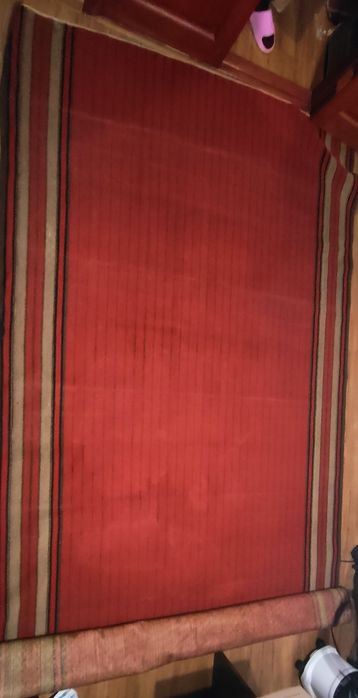 Продам старенький килим 4.9х2