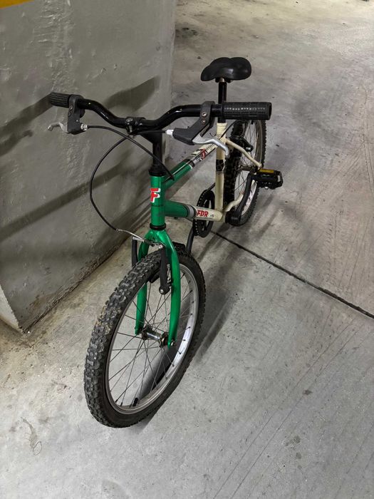 Bicicleta BTT - Roda 20 - FDR Fundador
