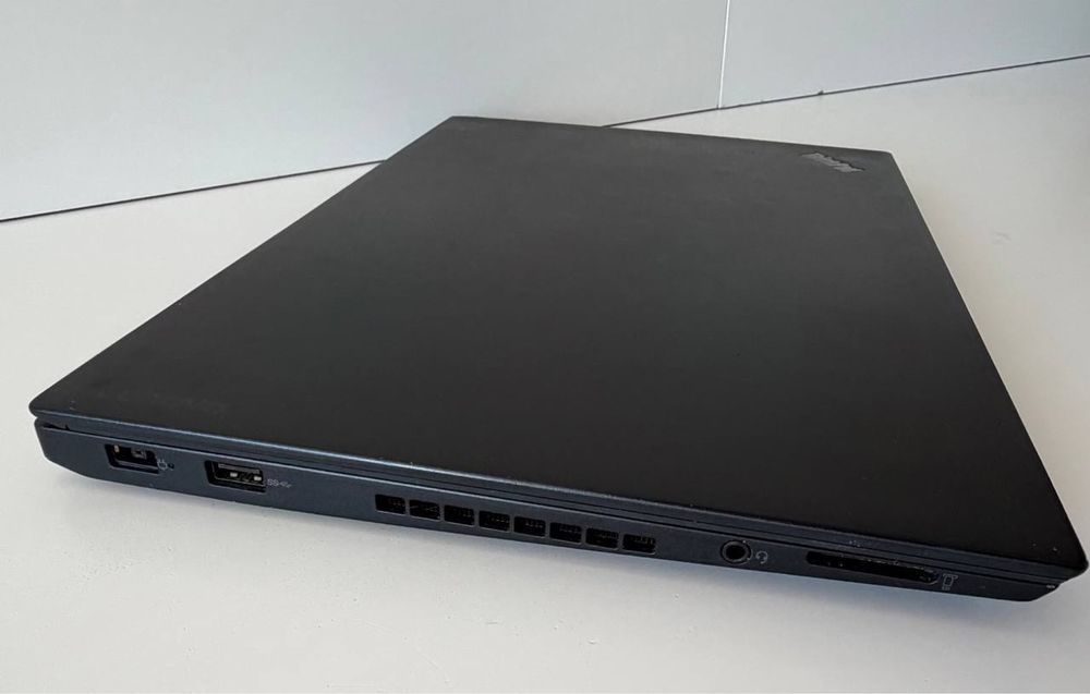 Ноутбук Lenovo ThinkPad T470s 14" Full HD IPS / Intel Core i5-7300U / 4GB / SSD