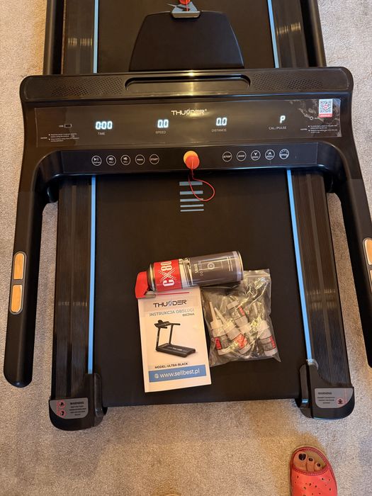 Bieżnia elektryczna THUNDER ULTRA-BLACK