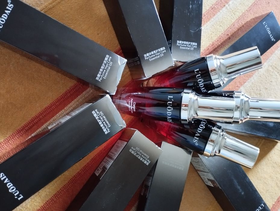 Óleos hidratante e perfumado pra cabelos