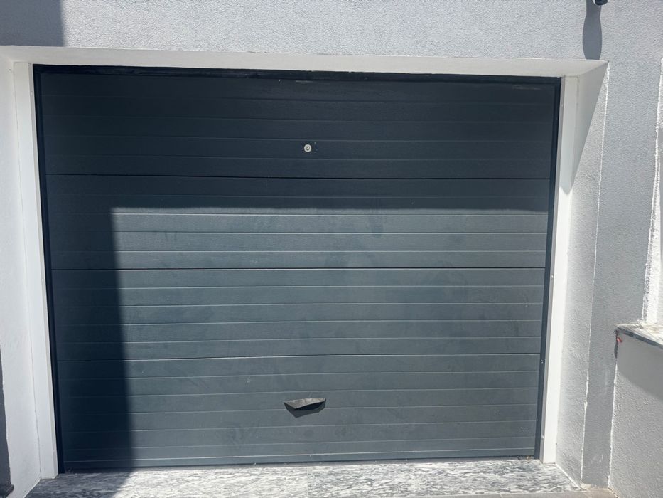 Portão automático de garagem