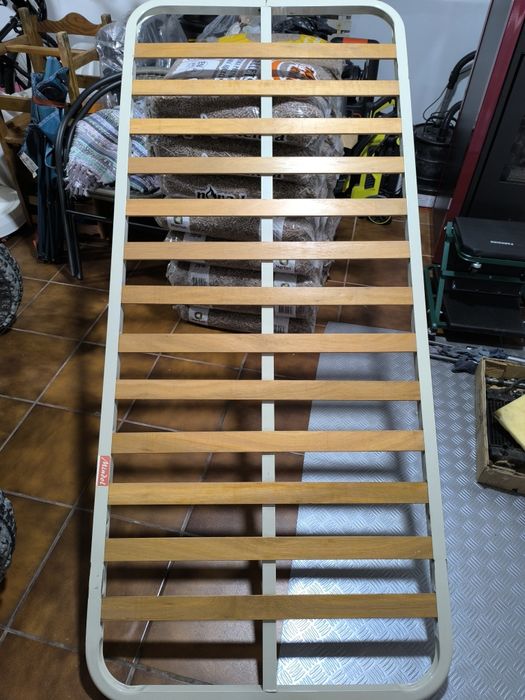 Estrado para cama