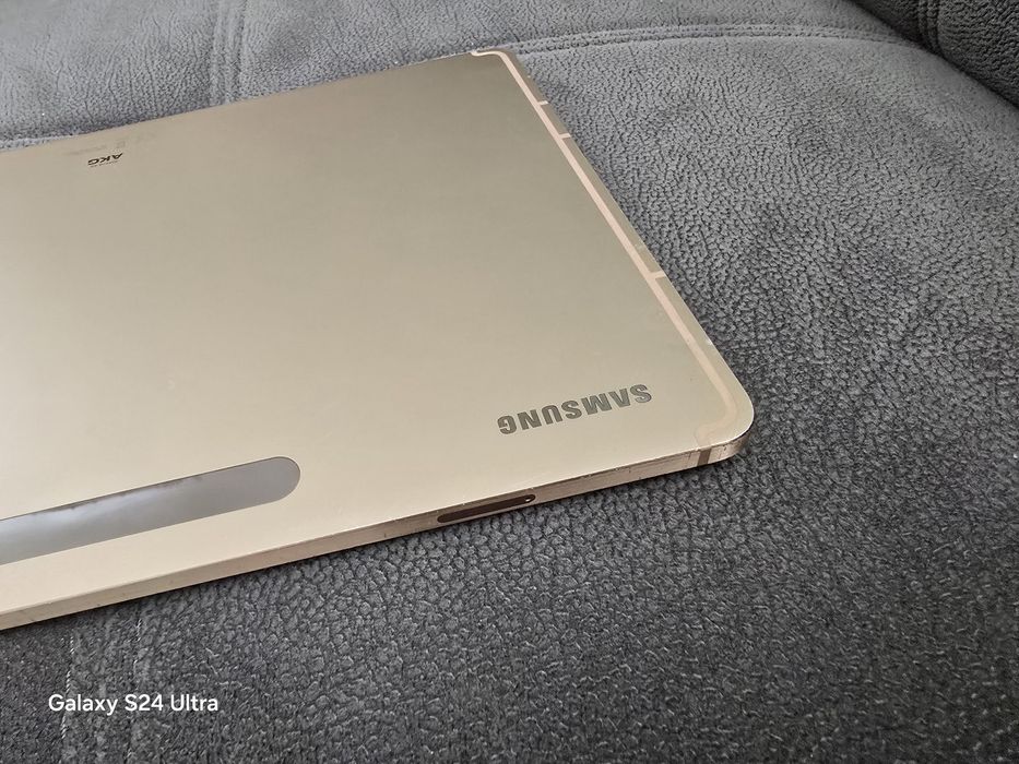 Samsung tab s7+ OLED