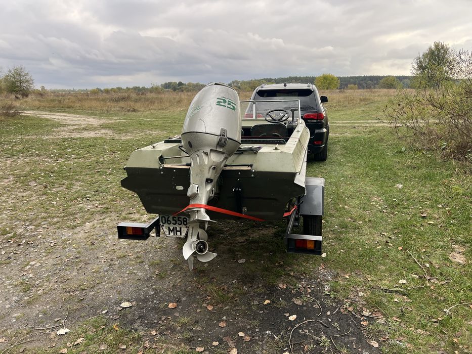 Продам човен Немон з мотором Honda 25