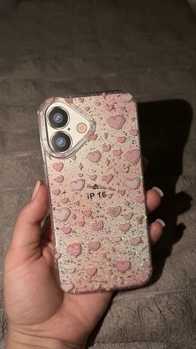чохол на iphone 16