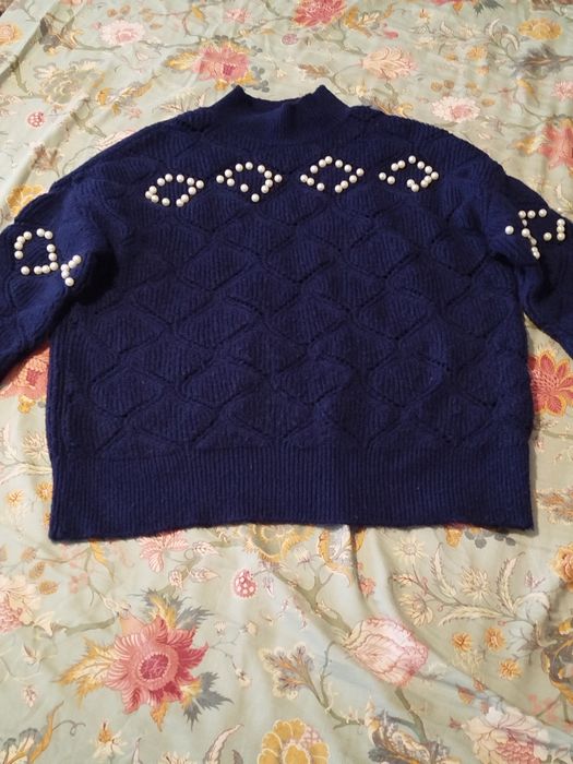 Granatowy sweter z perłami pól golf Savida  40 L