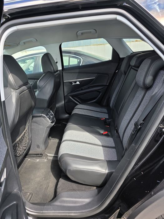 Peugeot 3008 — fotografia 11
