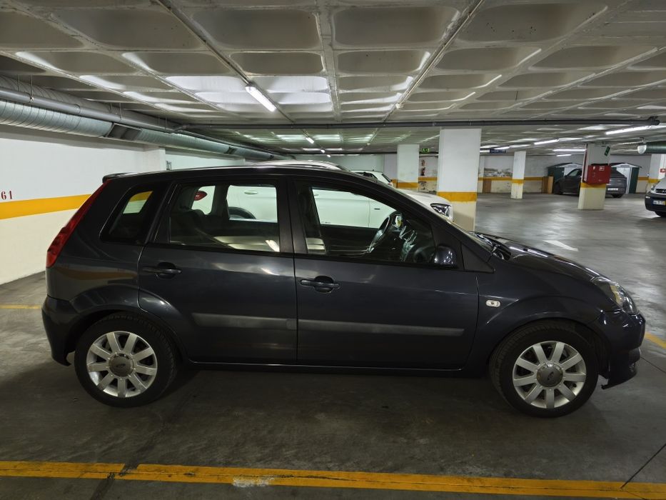 Ford Fiesta 61.500km c/ Ar Condicionado