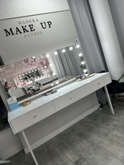 Toaletka wysoki połysk