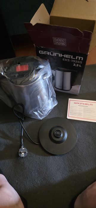 Електрочайник GRUNHELM