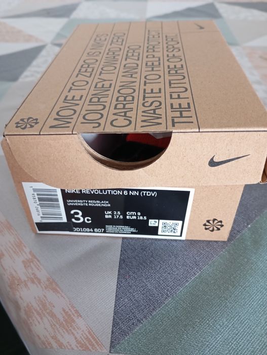 Tênis Nike bebê novo