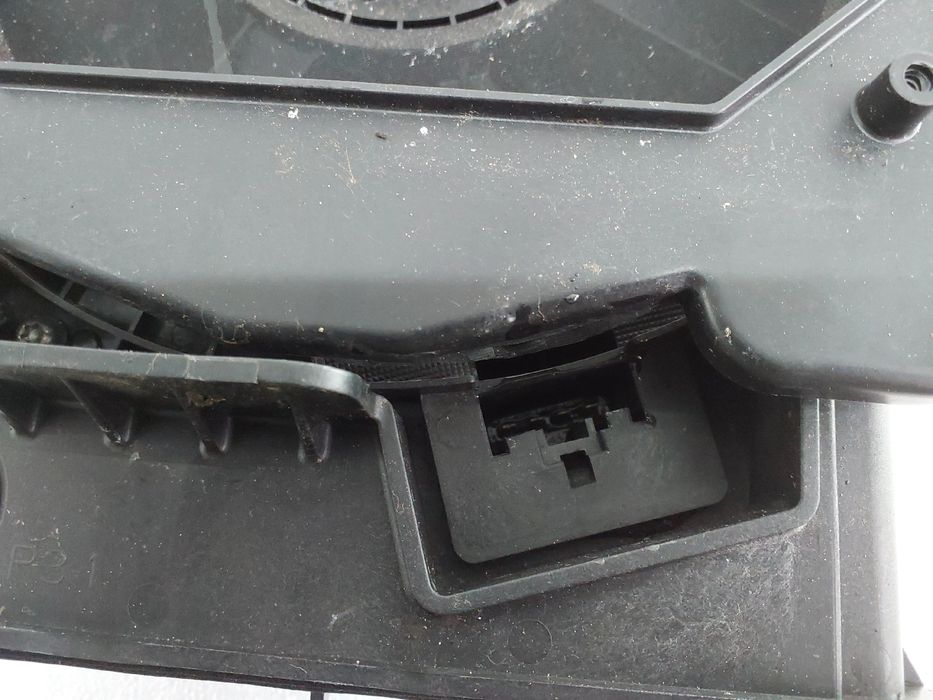 Coluna de som BMW X1 (F48)