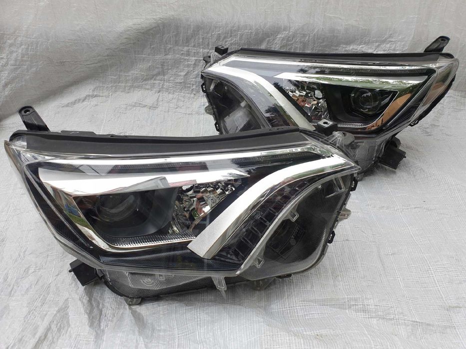 Toyota RAV4 IV Rav 4 A40 Фары (фара левая правая)