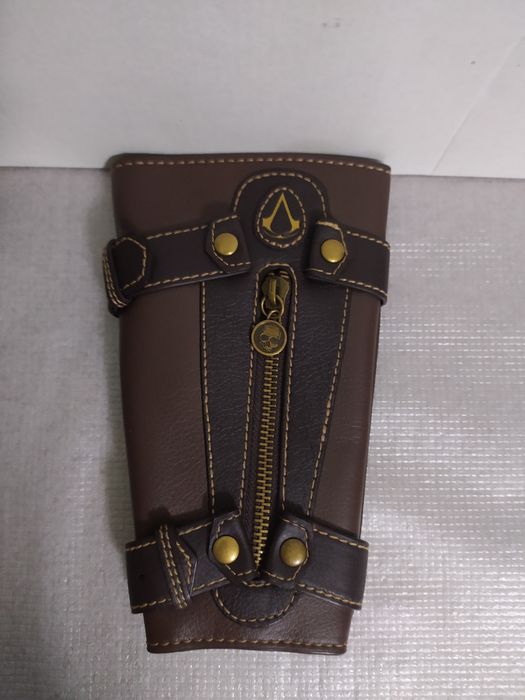 Наруч Assassin's Creed Black Flag