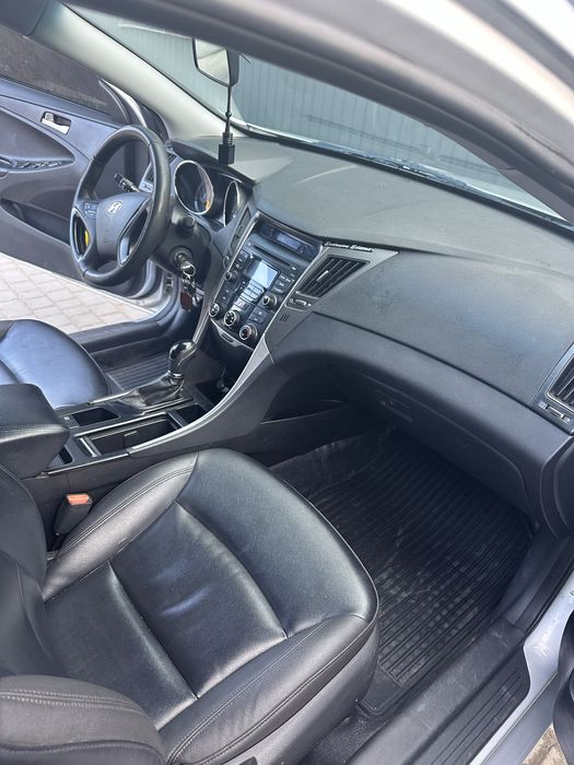 Hyundai sonata yf