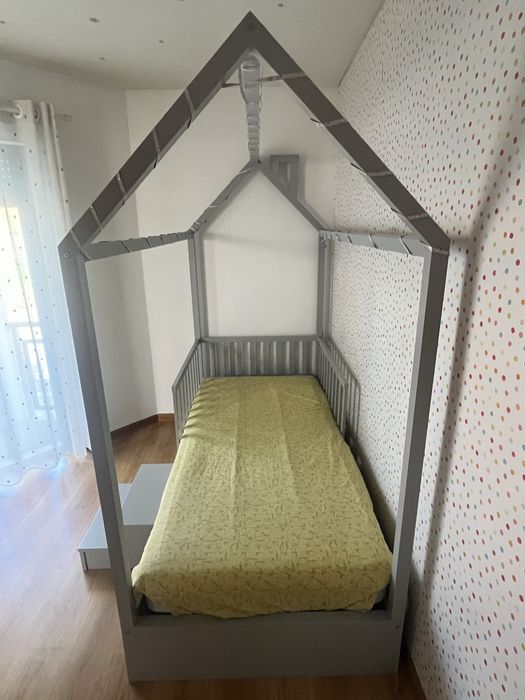 Cama criança com gavetâo - Casa