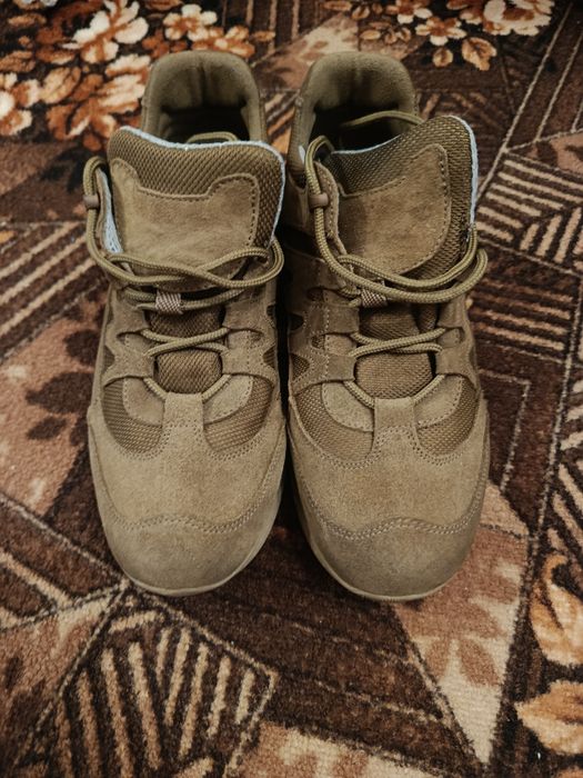 Продам тактические кроссовки 41 размер