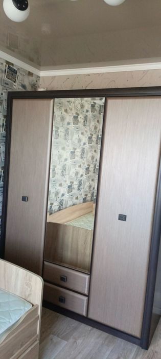 Шкаф для одежды в идеальном состочнии