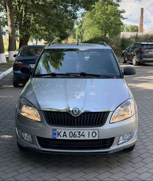 Шкода фабія SKODA