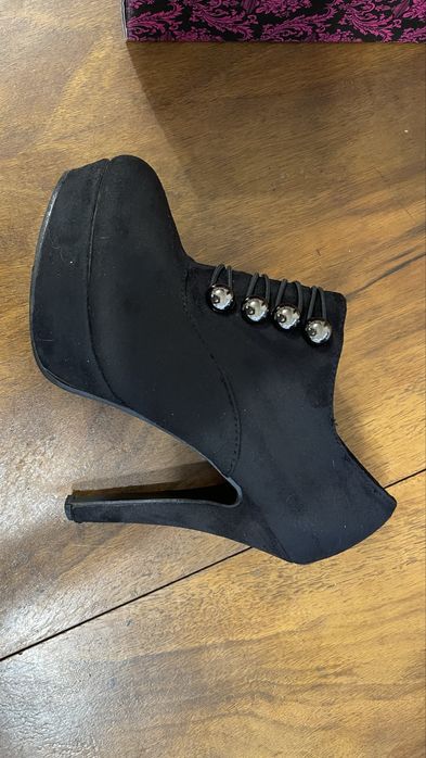 Czarne szpilki rozmiar 38