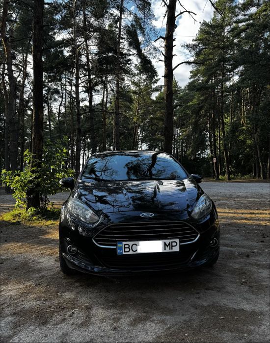 Ford fiesta. Ford.