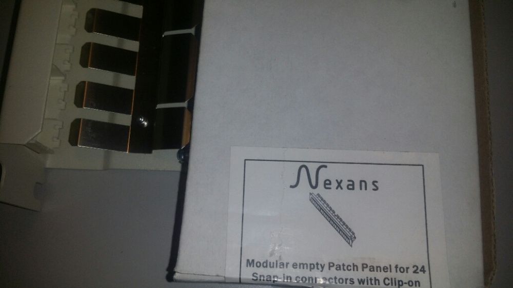 Painel de Cravamentos Vazio NeXANS