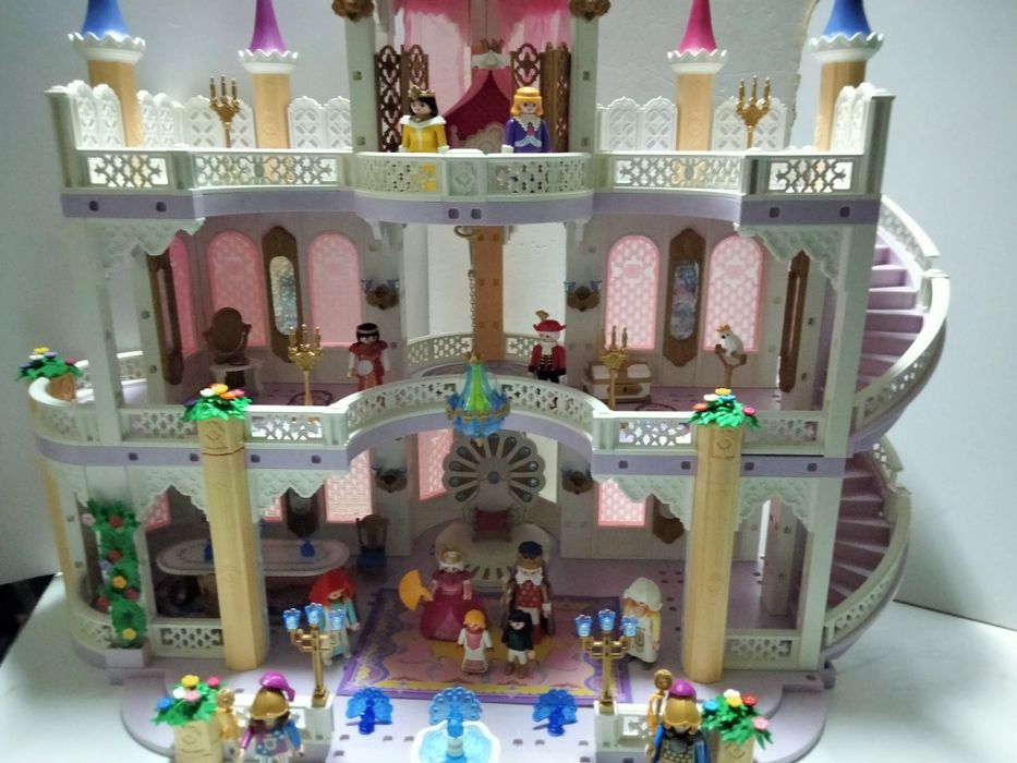 Playmobil pałac marzeń z wyposażeniem