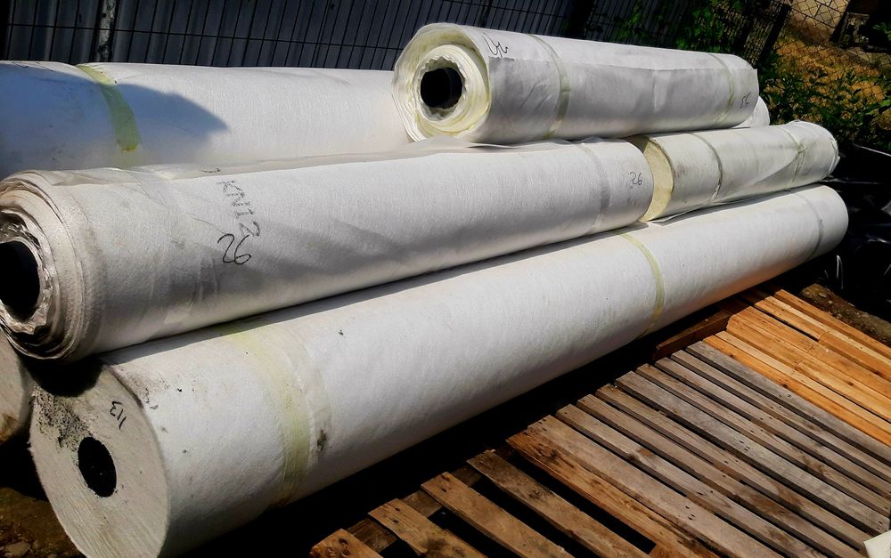 GEOWŁÓKNINA DROGOWA MOCNA 200g, 4m, 2m separacja gruntu, drenaże, drog
