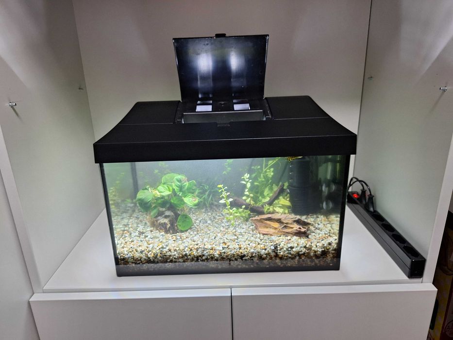 Akwarium Aquael Zestaw Leddy Set 40 25L Czarny z wyposazeniem